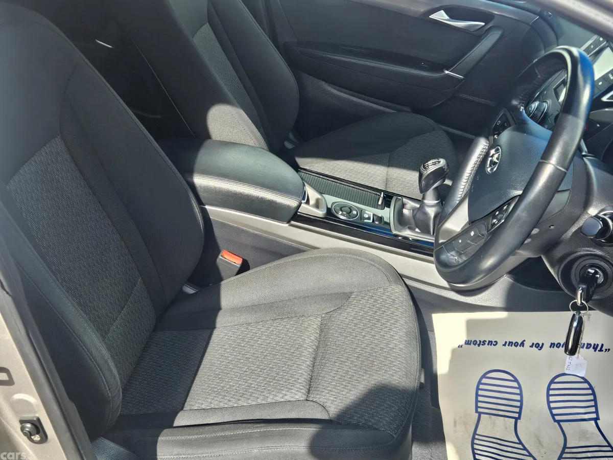 Hyundai i40 Saloon, Diesel, 2016, Beige