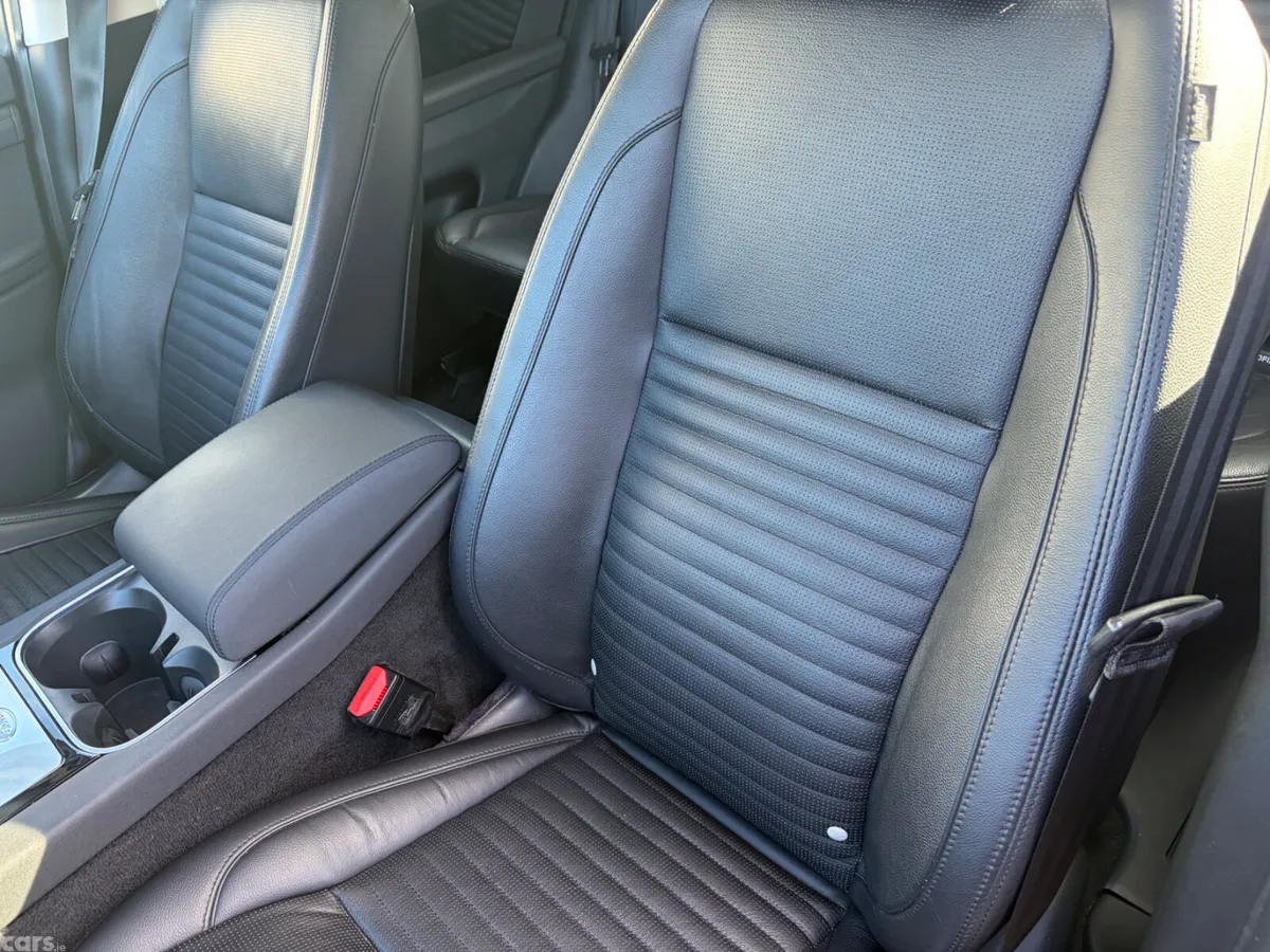 Land Rover Discovery Sport SUV, Diesel, 2020, Black