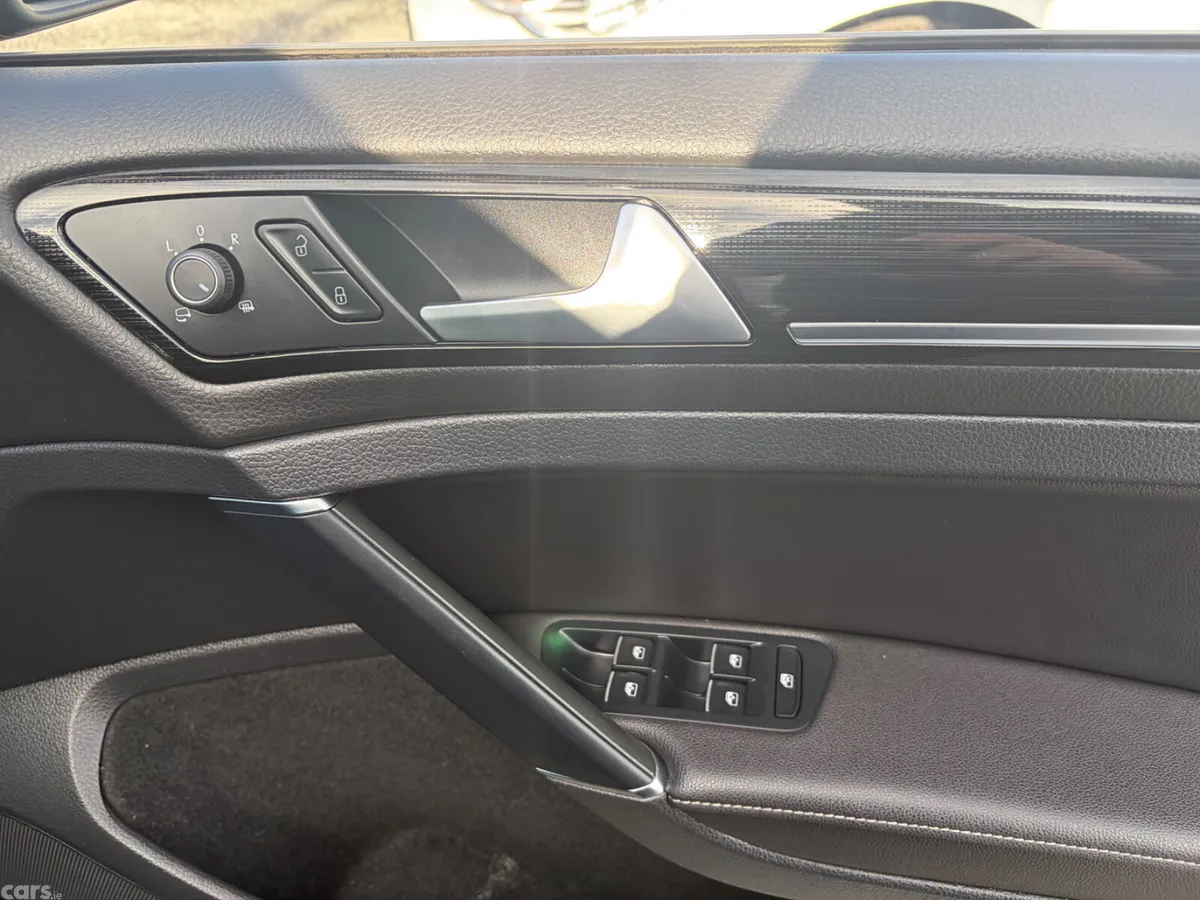 Volkswagen Golf Estate, Diesel, 2019, Black