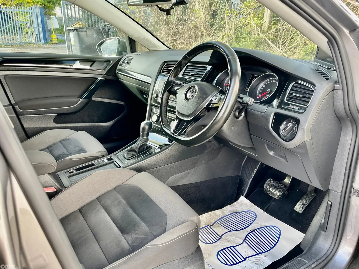 Volkswagen Golf Hatchback, Petrol, 2016, Grey