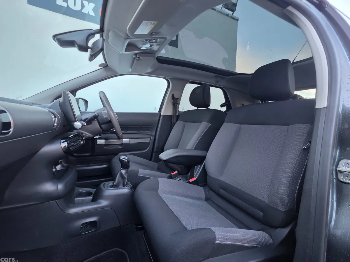 Citroen C4 Hatchback, Petrol, 2015, Grey