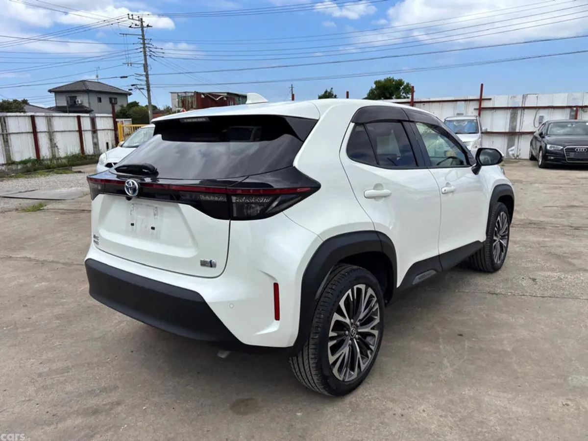 Toyota Yaris Cross SUV, Petrol Hybrid, 2021, White