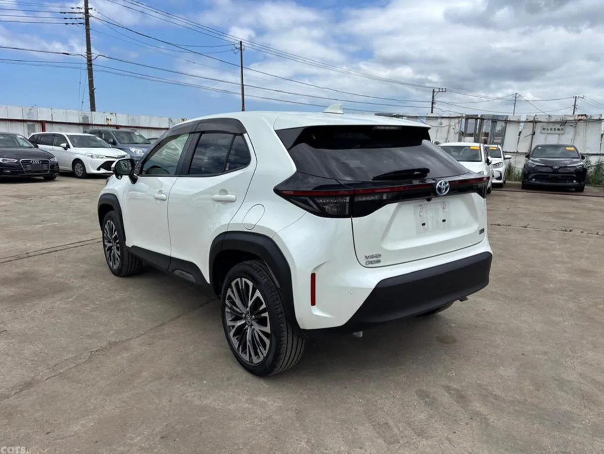 Toyota Yaris Cross SUV, Petrol Hybrid, 2021, White