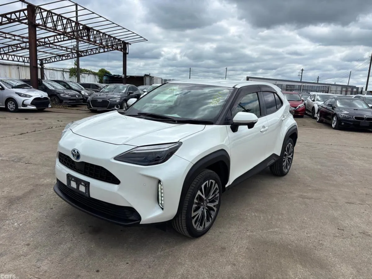 Toyota Yaris Cross SUV, Petrol Hybrid, 2021, White