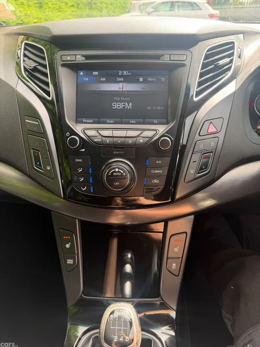 Hyundai i40 Saloon, Diesel, 2016, Black