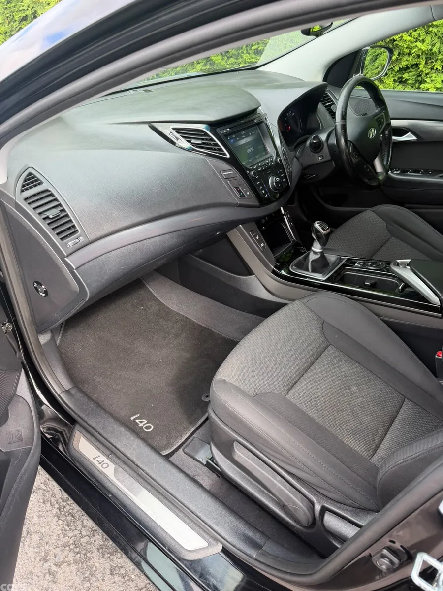 Hyundai i40 Saloon, Diesel, 2016, Black