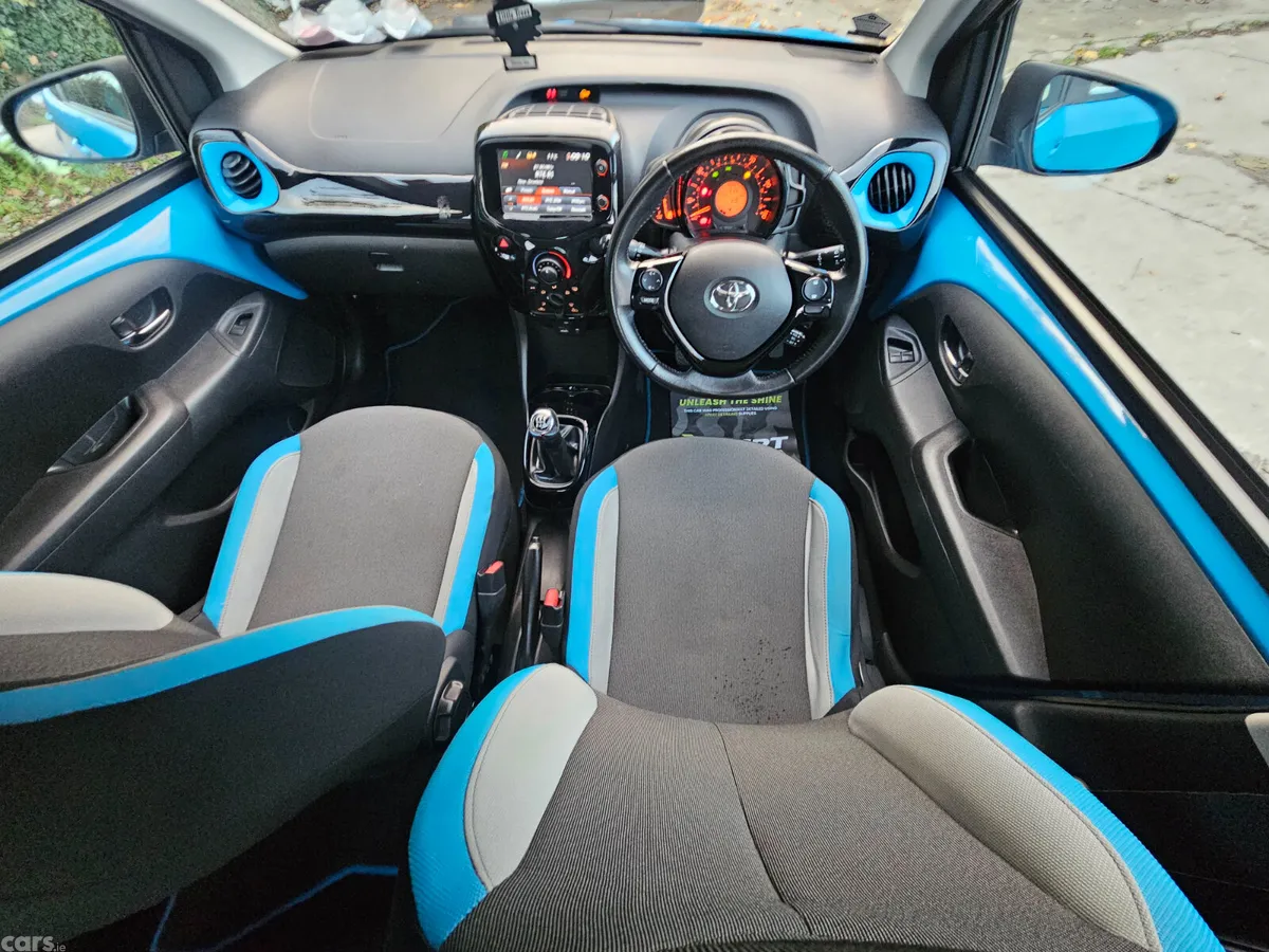Toyota Aygo Hatchback, Petrol, 2016, Blue