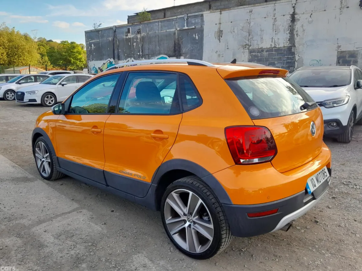 Volkswagen Polo Hatchback, Petrol, 2011, Orange
