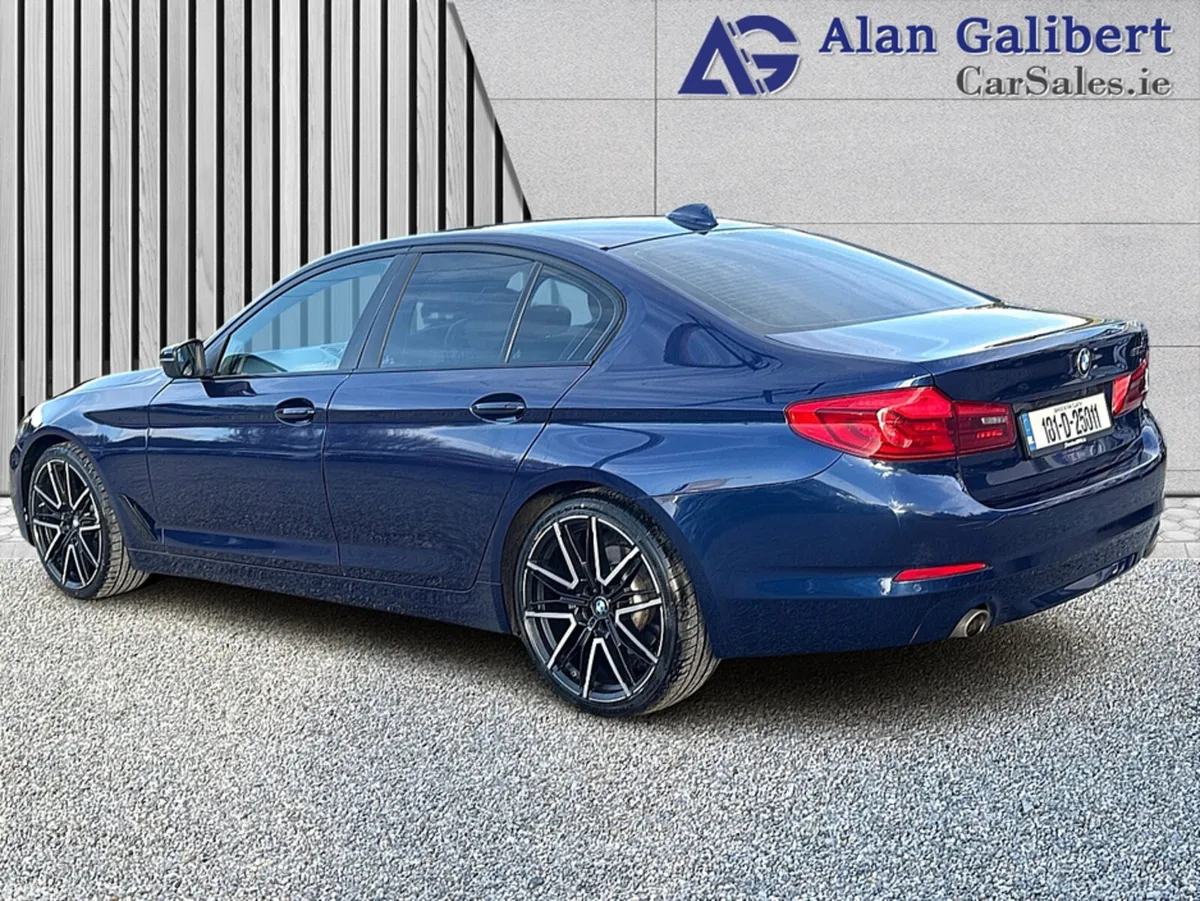 BMW 5-Series Saloon, Diesel, 2018, Blue