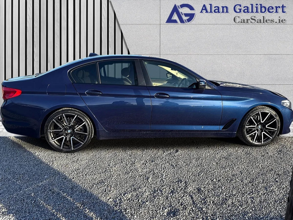 BMW 5-Series Saloon, Diesel, 2018, Blue