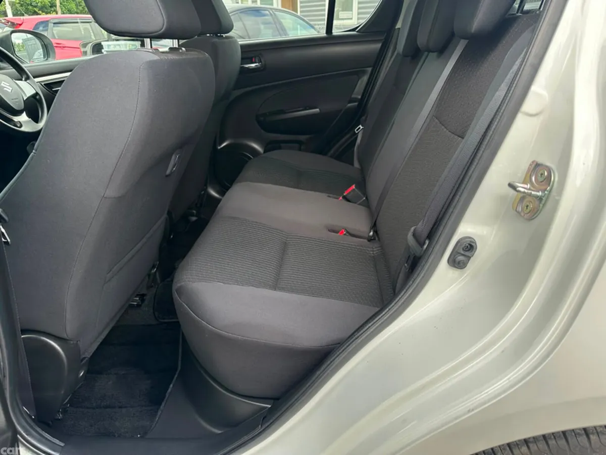Suzuki Swift Hatchback, Petrol, 2016, White