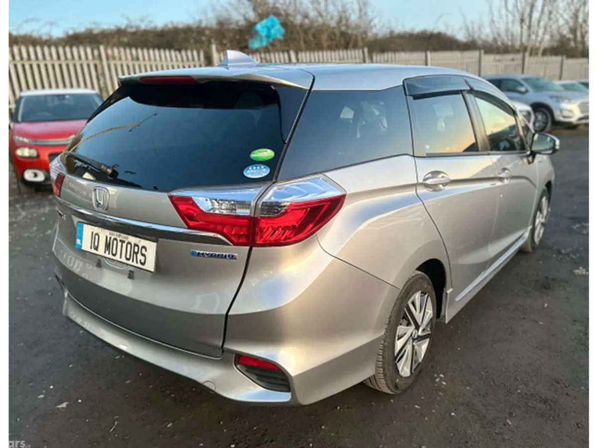 Honda Shuttle Estate, Petrol Hybrid, 2019, Silver