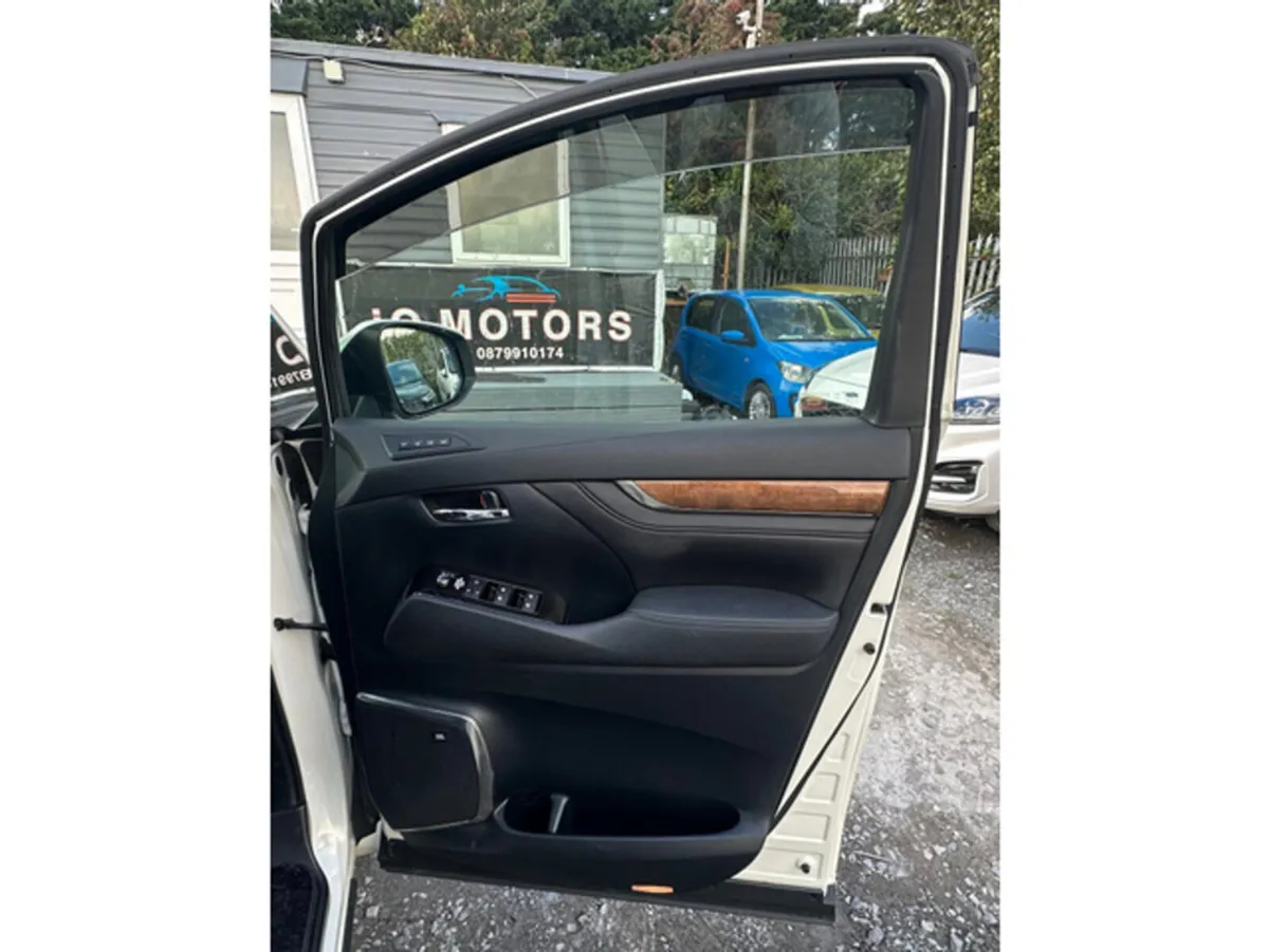 Toyota Alphard MPV, Petrol Hybrid, 2015, White