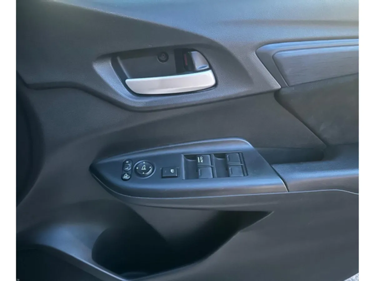 Honda Shuttle Estate, Petrol Hybrid, 2019, Silver
