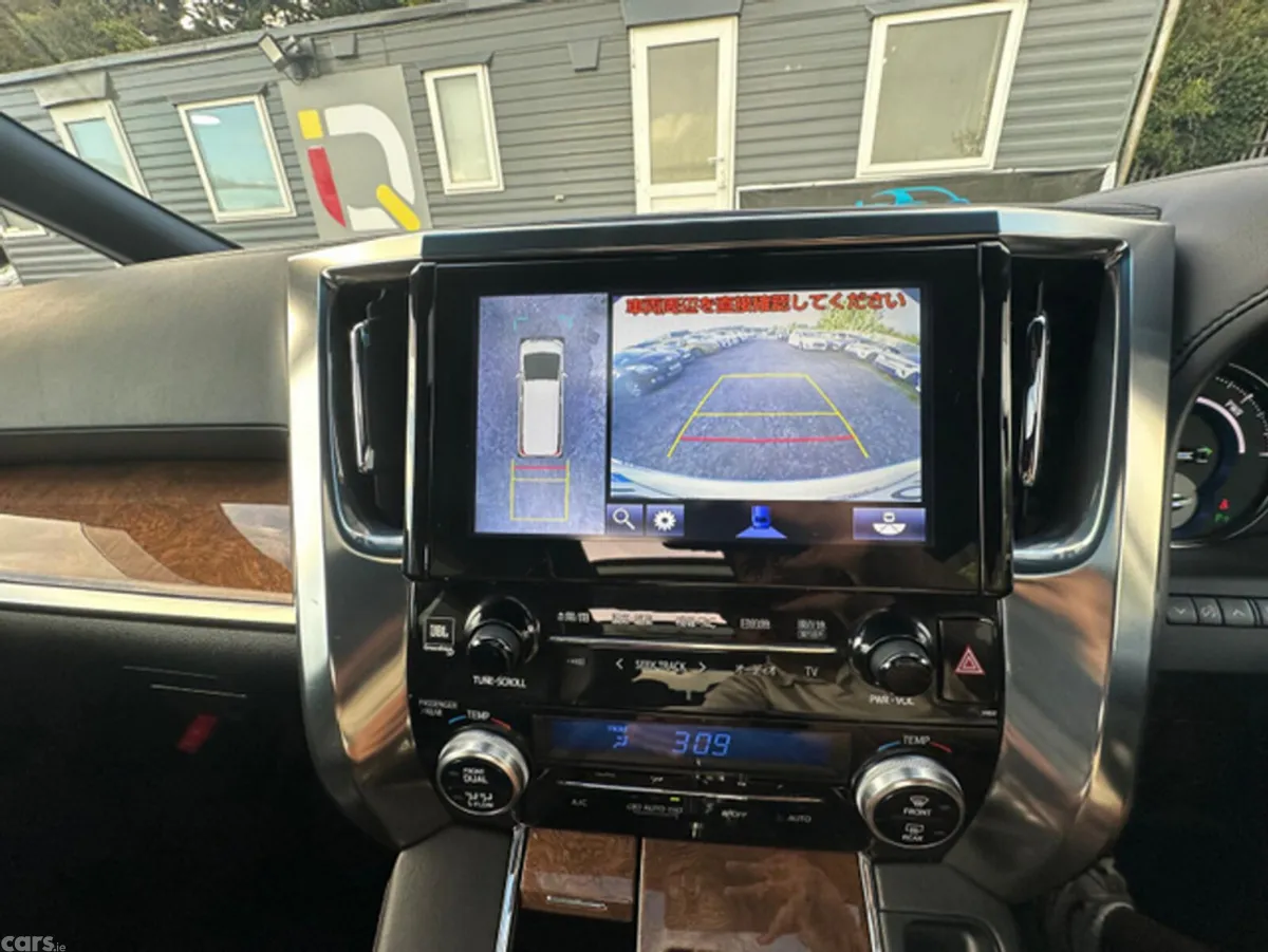 Toyota Alphard MPV, Petrol Hybrid, 2015, White