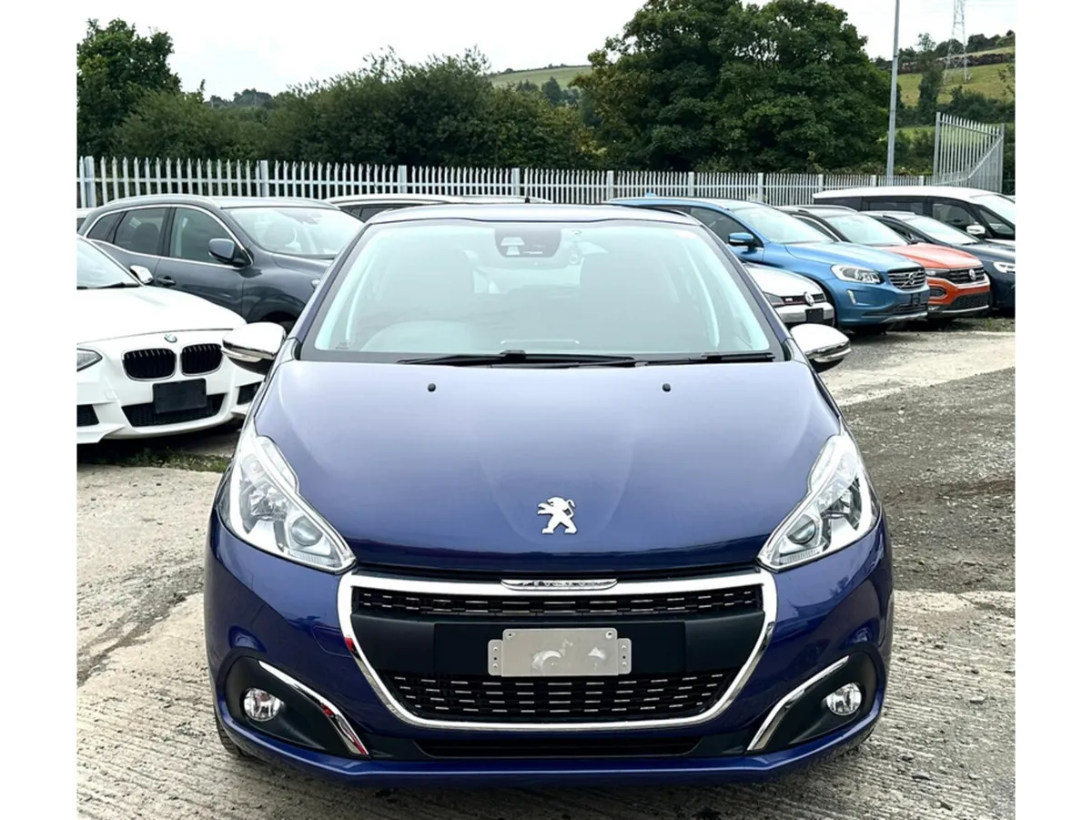 Peugeot 208 Hatchback, Petrol, 2016, Blue
