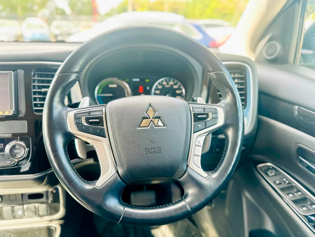 Mitsubishi Outlander SUV, Petrol Hybrid, 2016, Brown