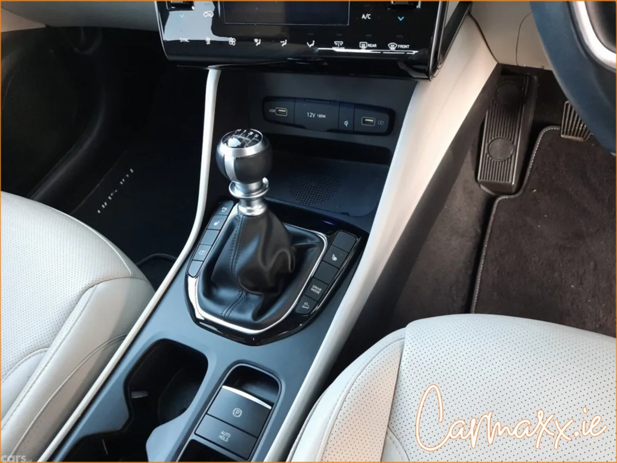 Hyundai Tucson MPV, Diesel, 2022, Black