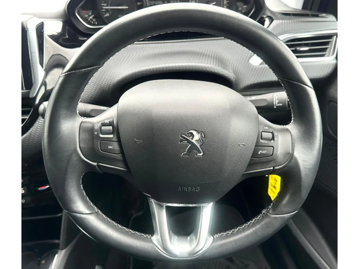 Peugeot 208 Hatchback, Petrol, 2016, Blue