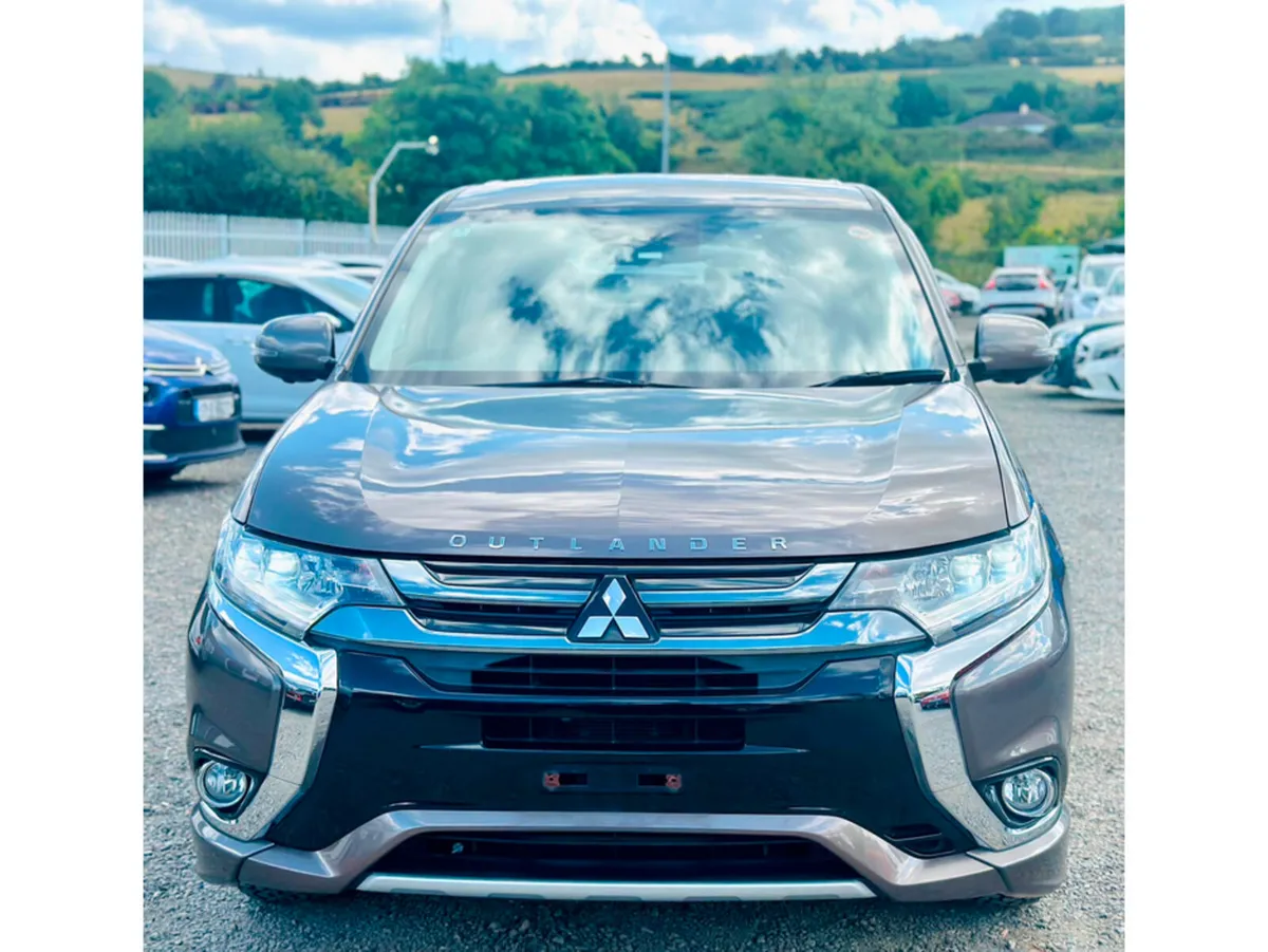 Mitsubishi Outlander SUV, Petrol Hybrid, 2016, Brown
