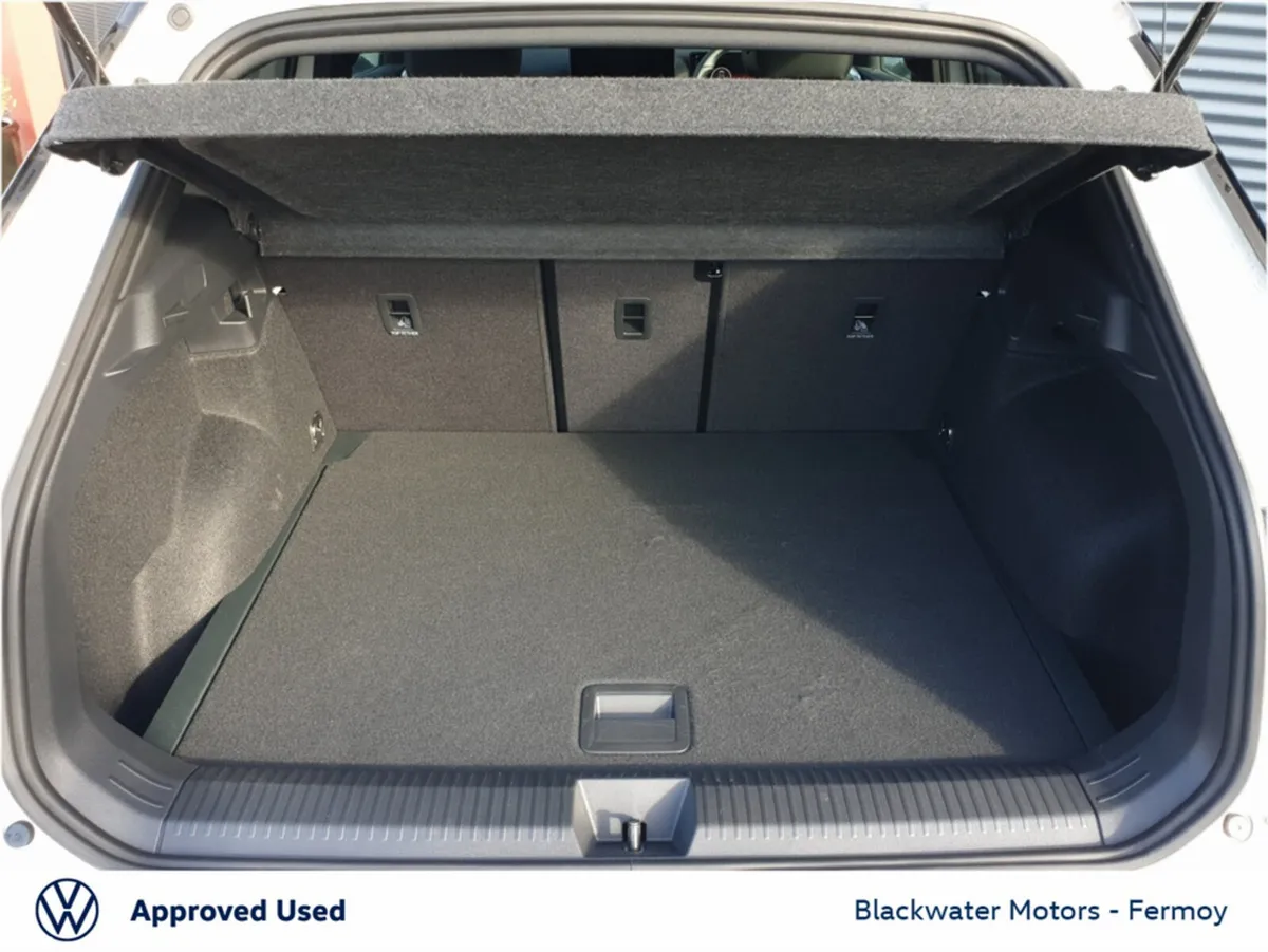 Volkswagen T-Roc Hatchback, Petrol, 2026, Black