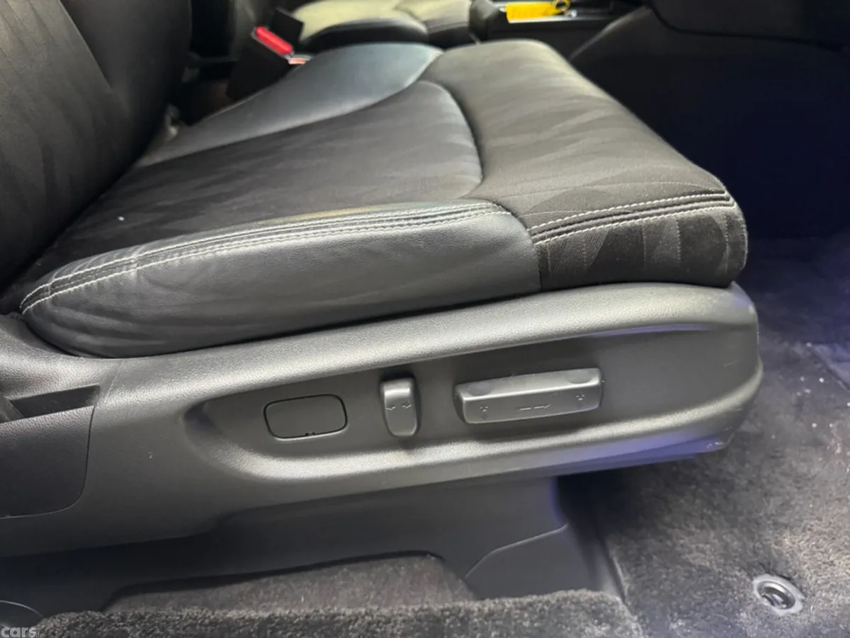 Honda Odyssey MPV, Petrol Hybrid, 2019, White