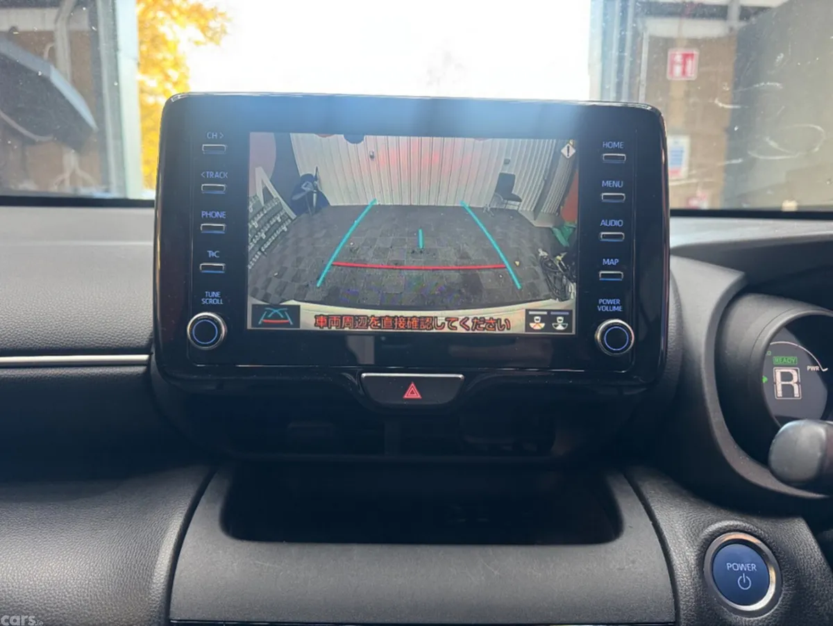 Toyota Yaris Cross SUV, Petrol Hybrid, 2021, White