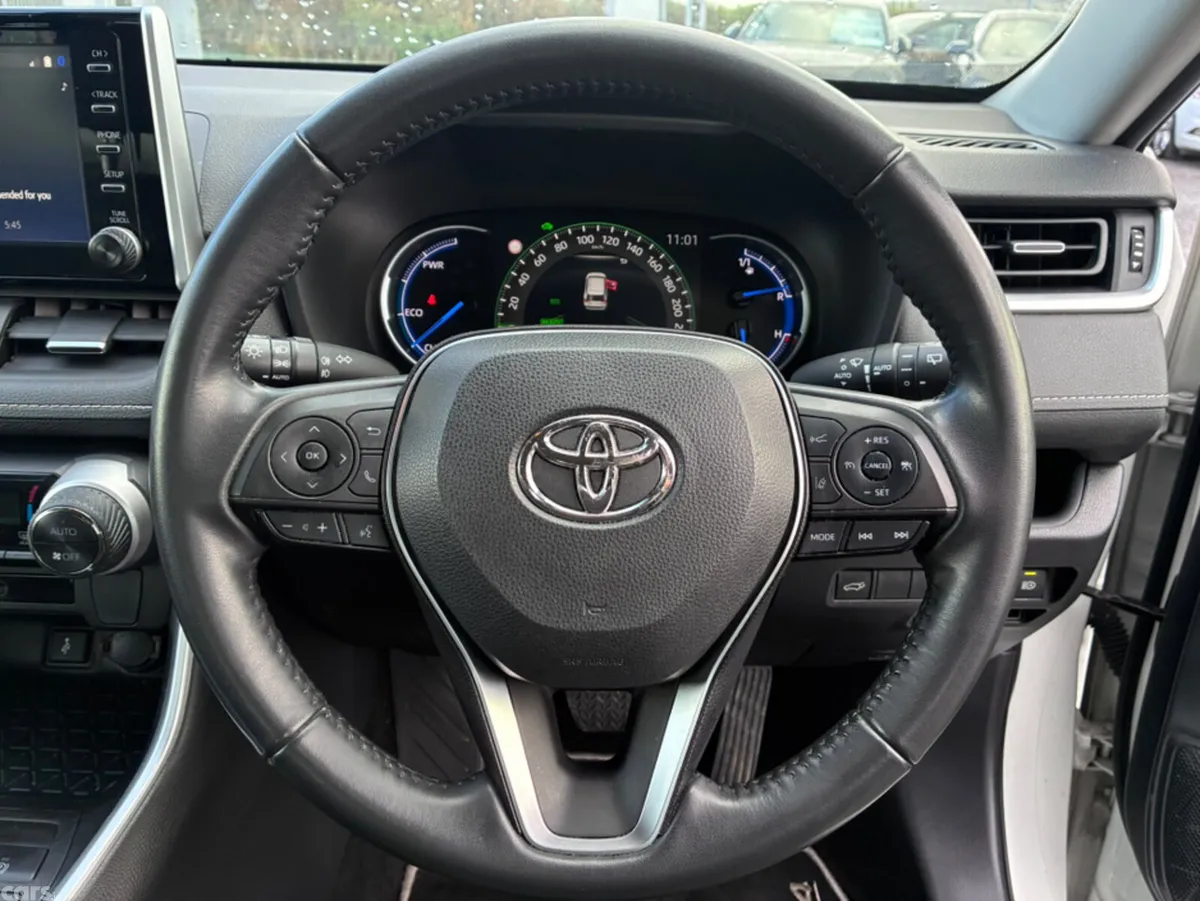 Toyota RAV4 SUV, Petrol Hybrid, 2022, White