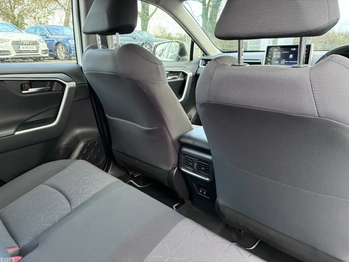 Toyota RAV4 SUV, Petrol Hybrid, 2022, White