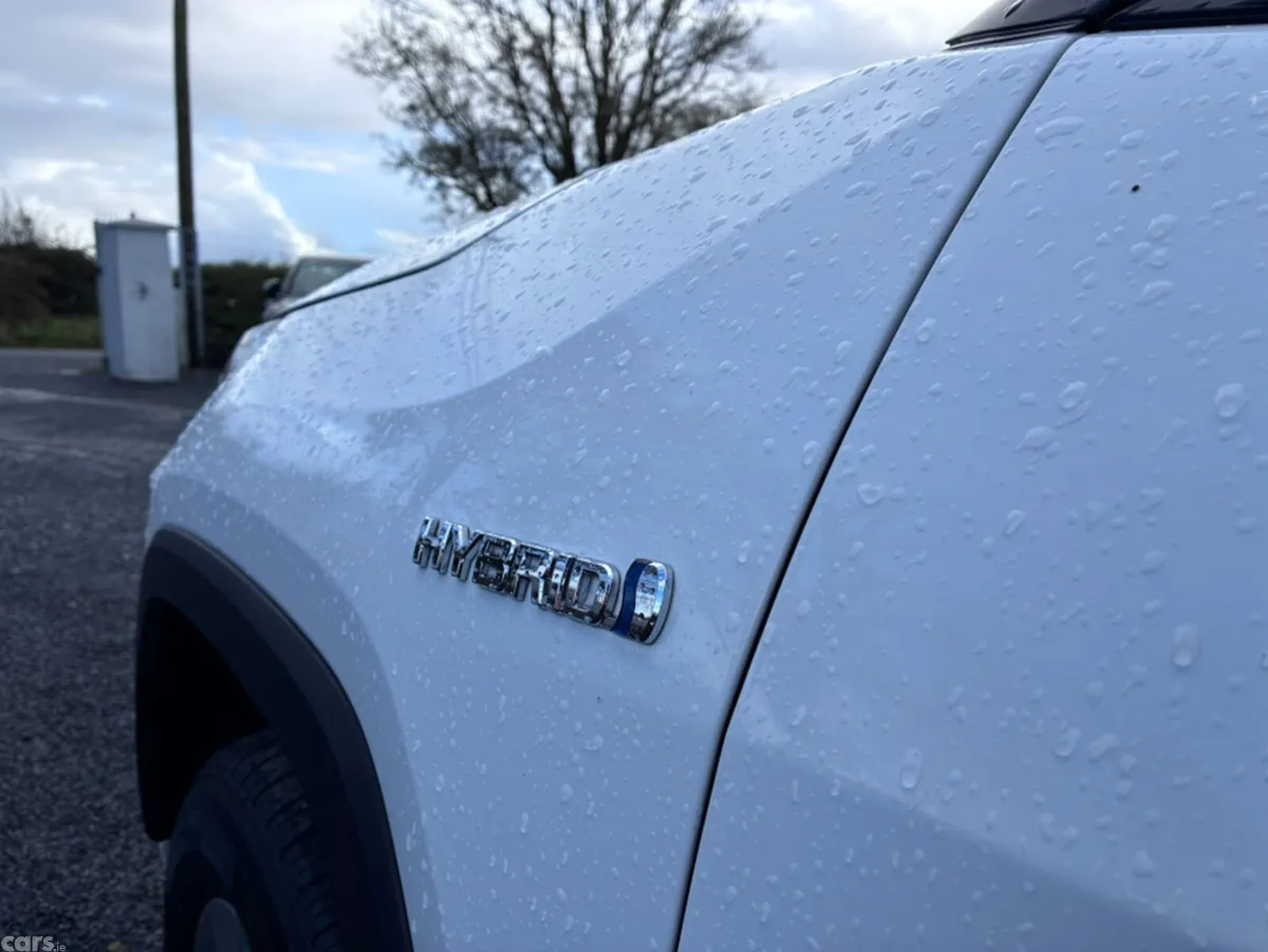 Toyota RAV4 SUV, Petrol Hybrid, 2022, White