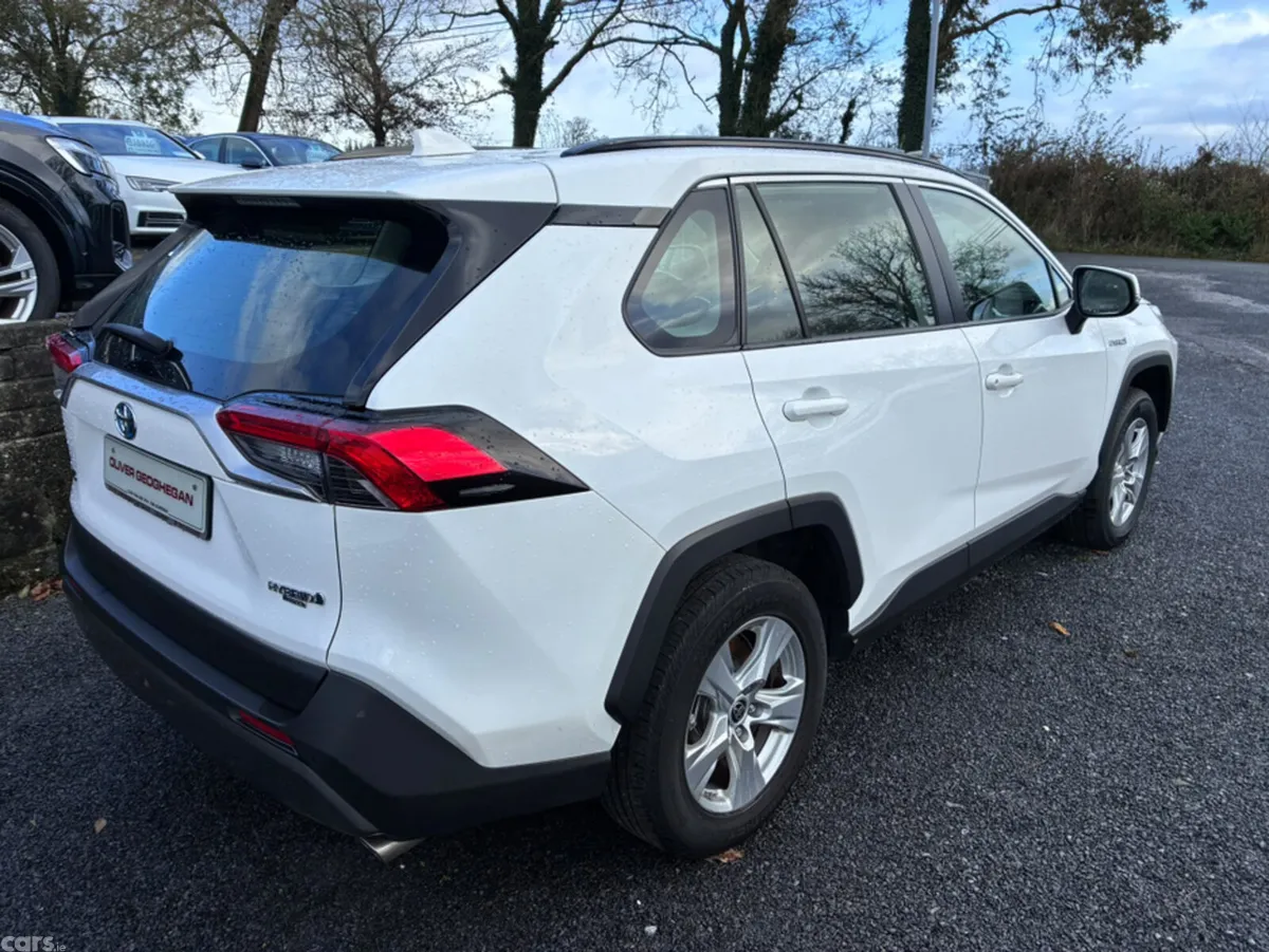 Toyota RAV4 SUV, Petrol Hybrid, 2022, White