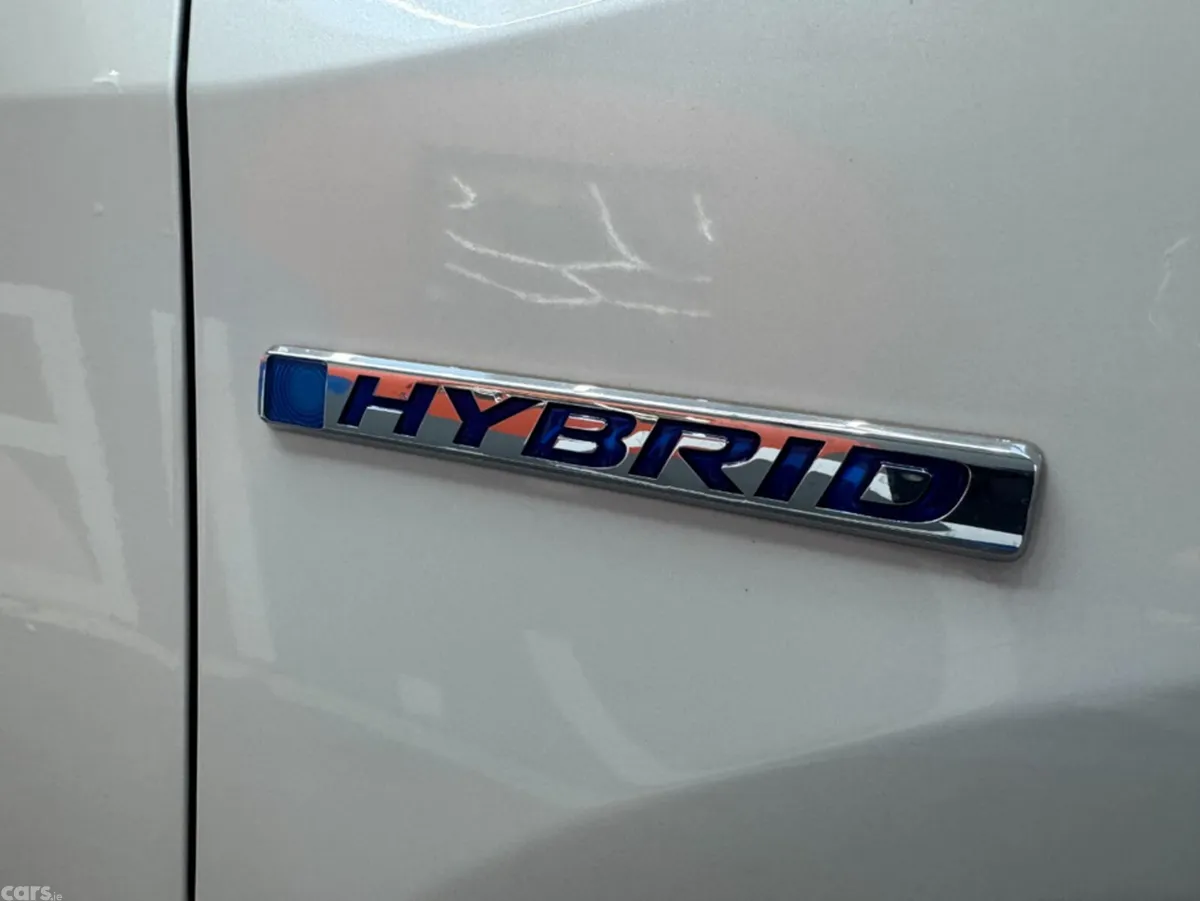 Honda Vezel SUV, Petrol Hybrid, 2020, White
