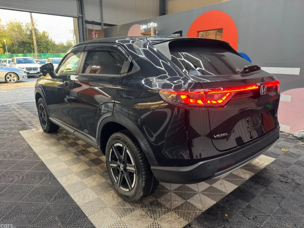 Honda Vezel SUV, Petrol Hybrid, 2021, Black