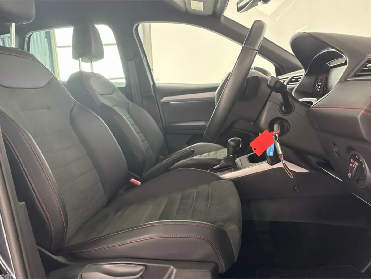 SEAT Arona Hatchback, Petrol, 2021, Grey