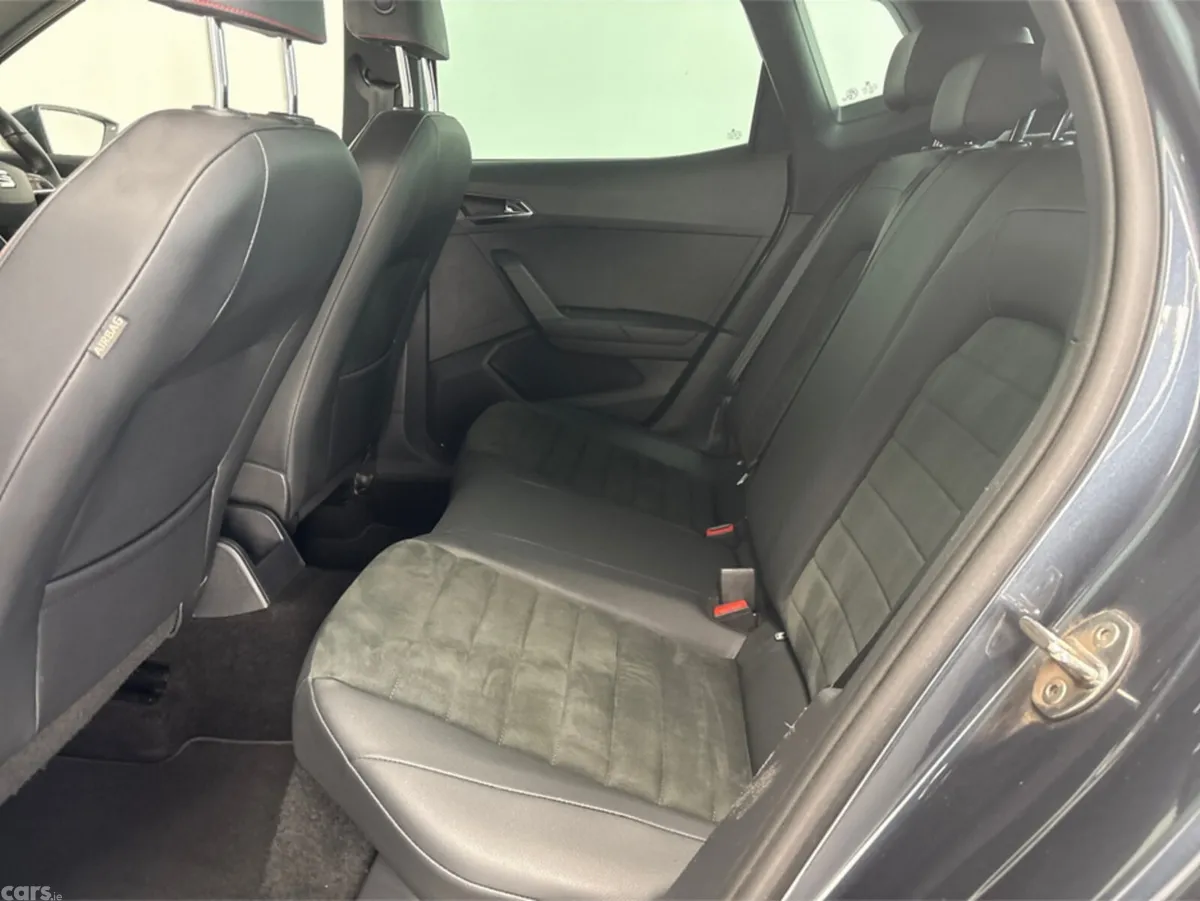 SEAT Arona Hatchback, Petrol, 2021, Grey