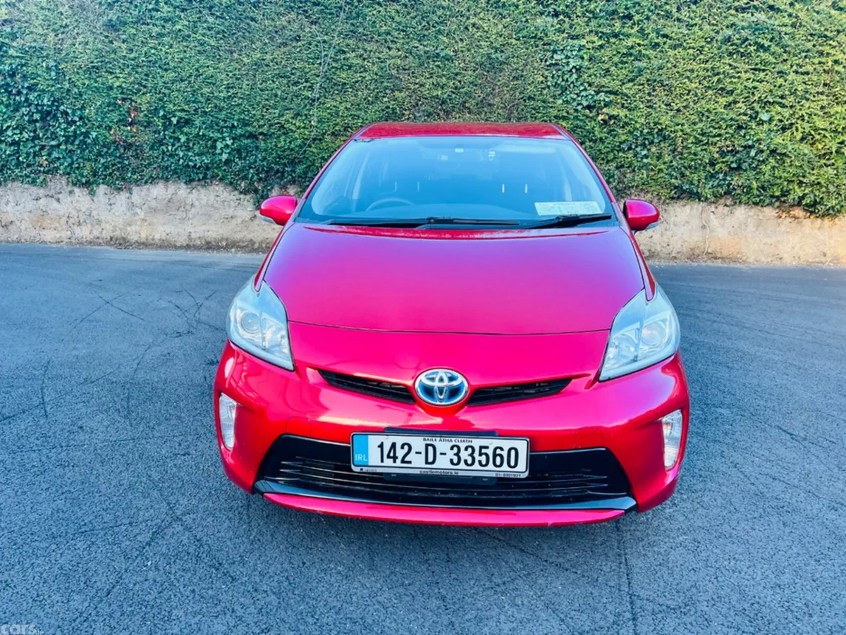 Toyota Prius Hatchback, Petrol Hybrid, 2014, Red