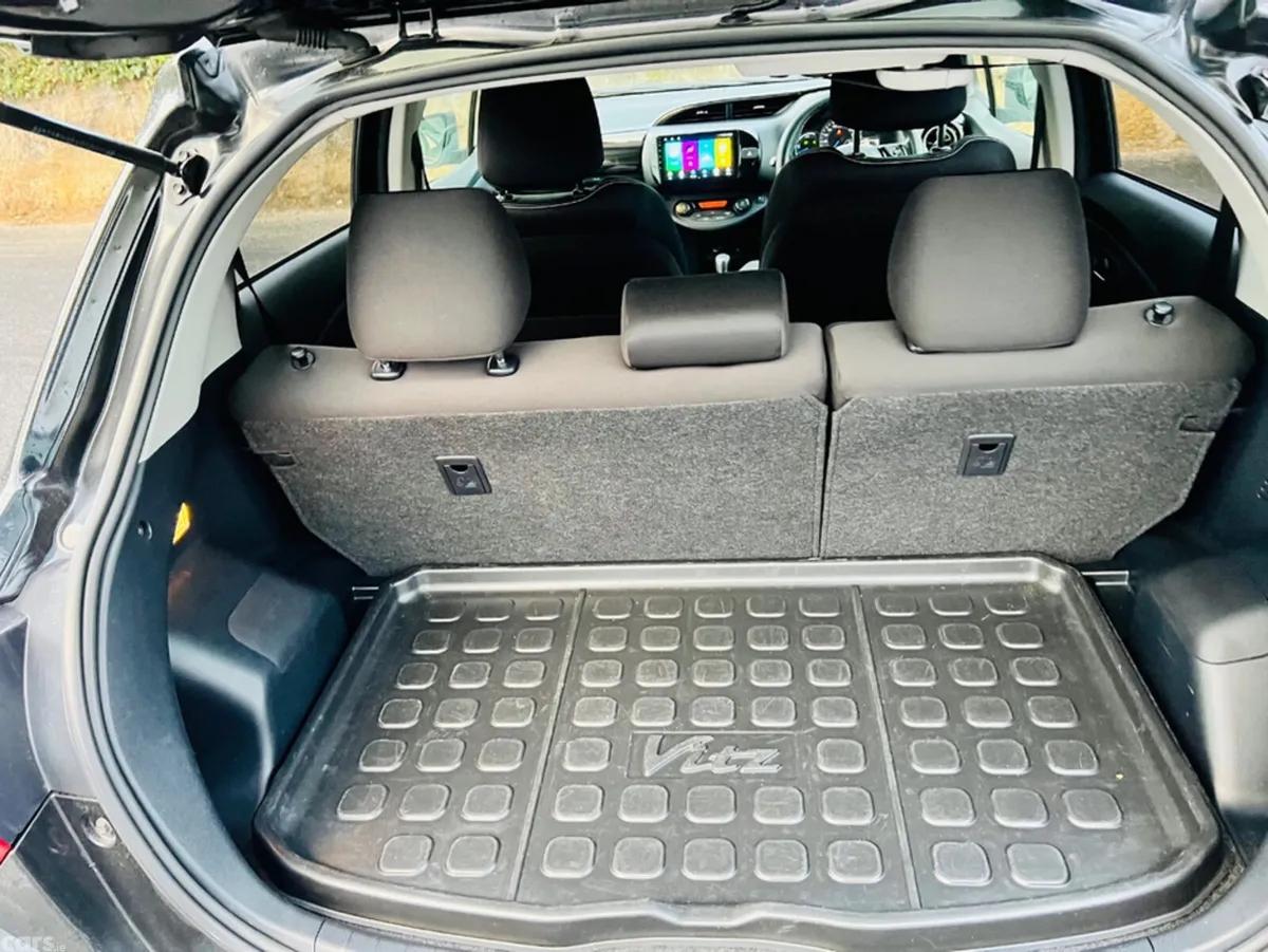 Toyota Yaris Hatchback, Petrol Hybrid, 2017, Black