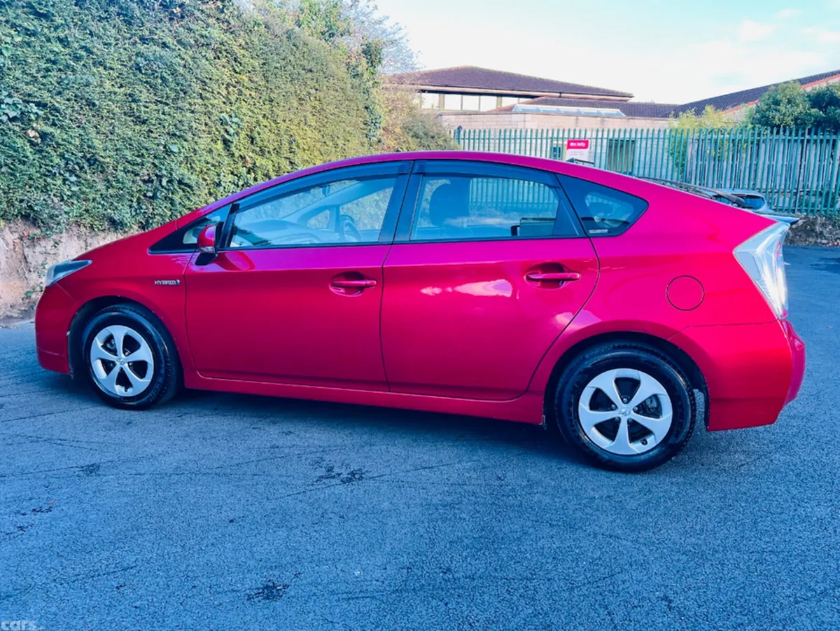 Toyota Prius Hatchback, Petrol Hybrid, 2014, Red