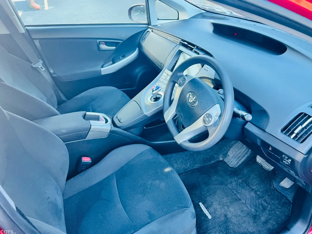 Toyota Prius Hatchback, Petrol Hybrid, 2014, Red