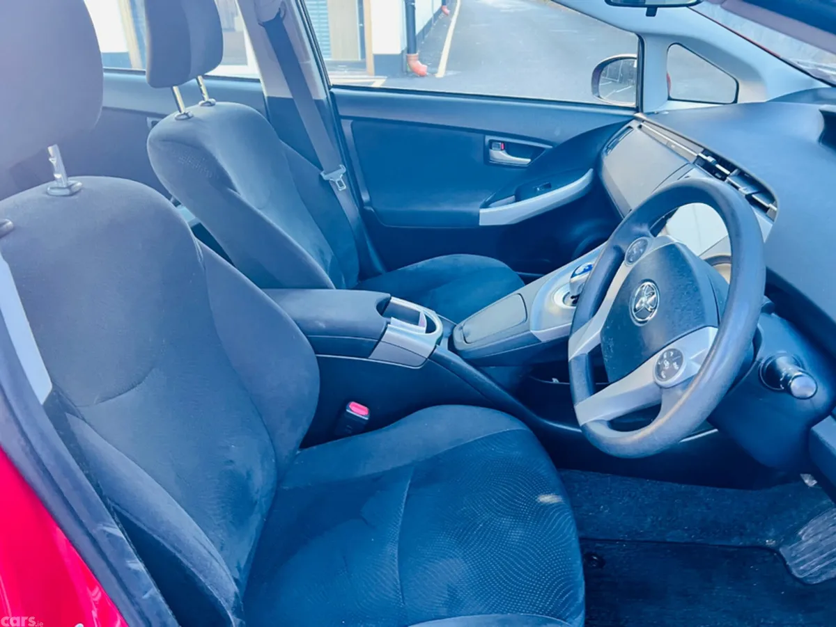 Toyota Prius Hatchback, Petrol Hybrid, 2014, Red