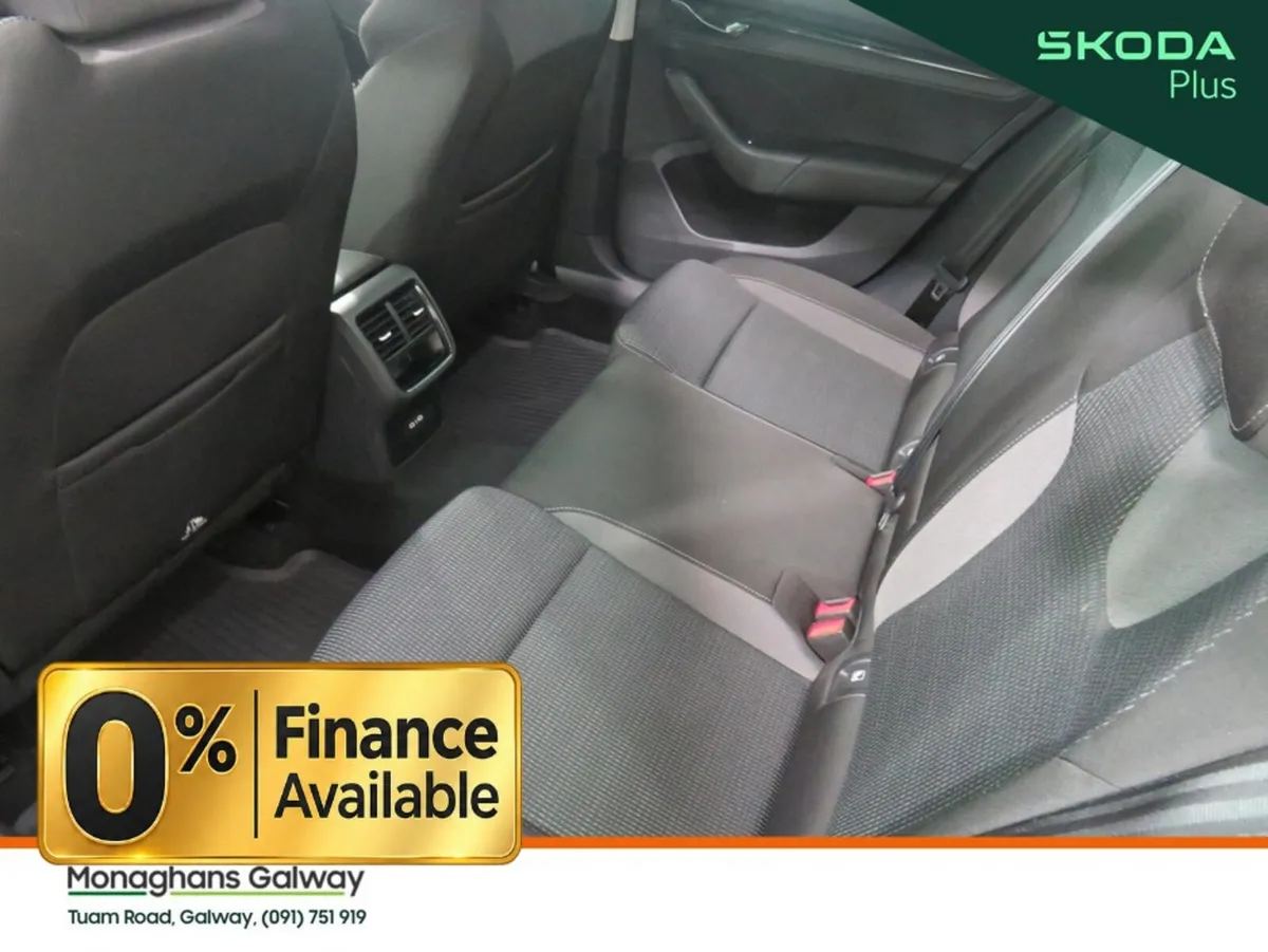 Skoda Octavia Hatchback, Diesel, 2022, Blue