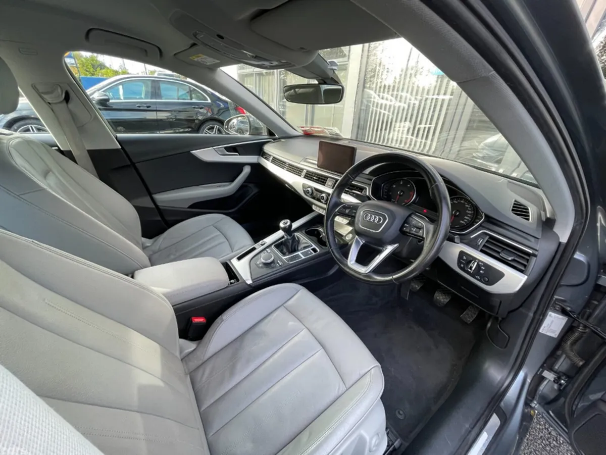 Audi A4 Saloon, Diesel, 2017, Grey