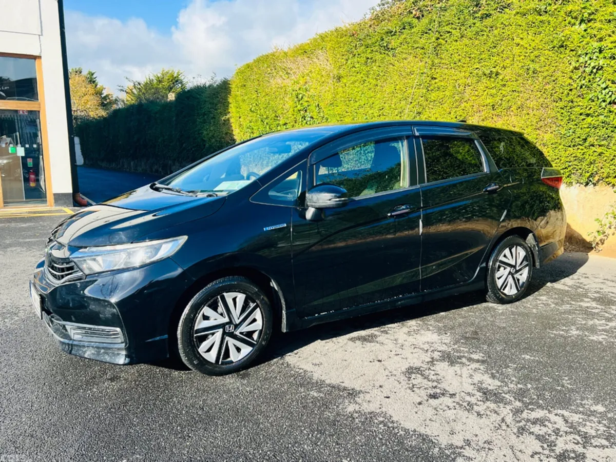 Honda Shuttle Hatchback, Petrol Hybrid, 2020, Black