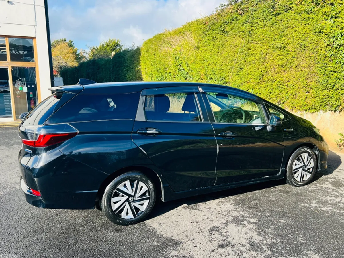 Honda Shuttle Hatchback, Petrol Hybrid, 2020, Black