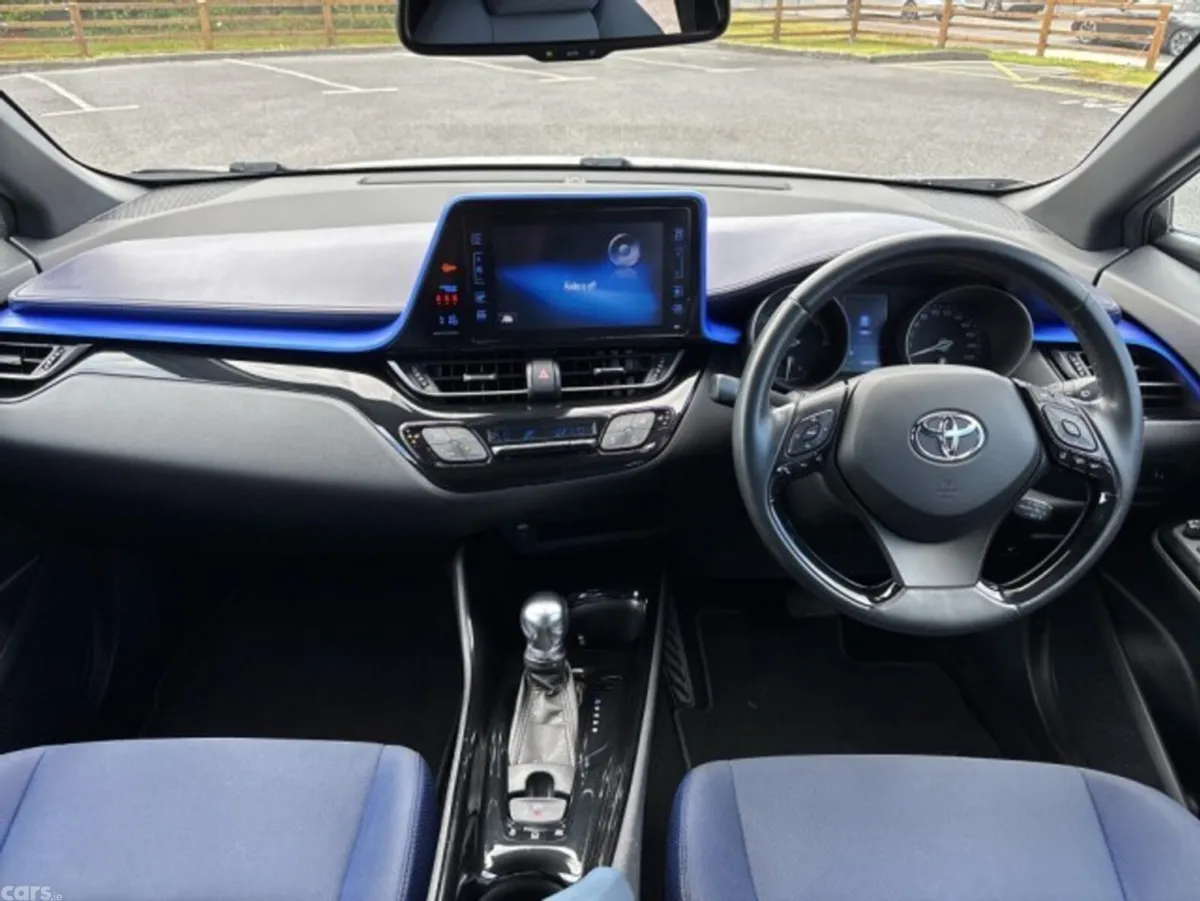 Toyota C-HR SUV, Petrol Hybrid, 2018, Silver