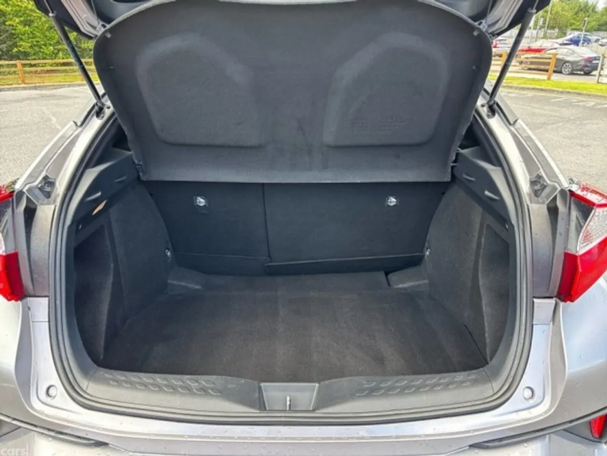 Toyota C-HR SUV, Petrol Hybrid, 2018, Silver