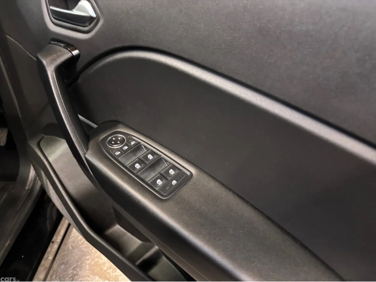 Renault Captur Hatchback, Petrol, 2024, Black