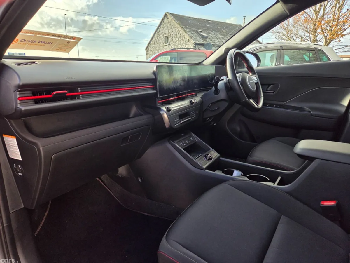 Hyundai KONA Hatchback, Electric, 2025, Silver