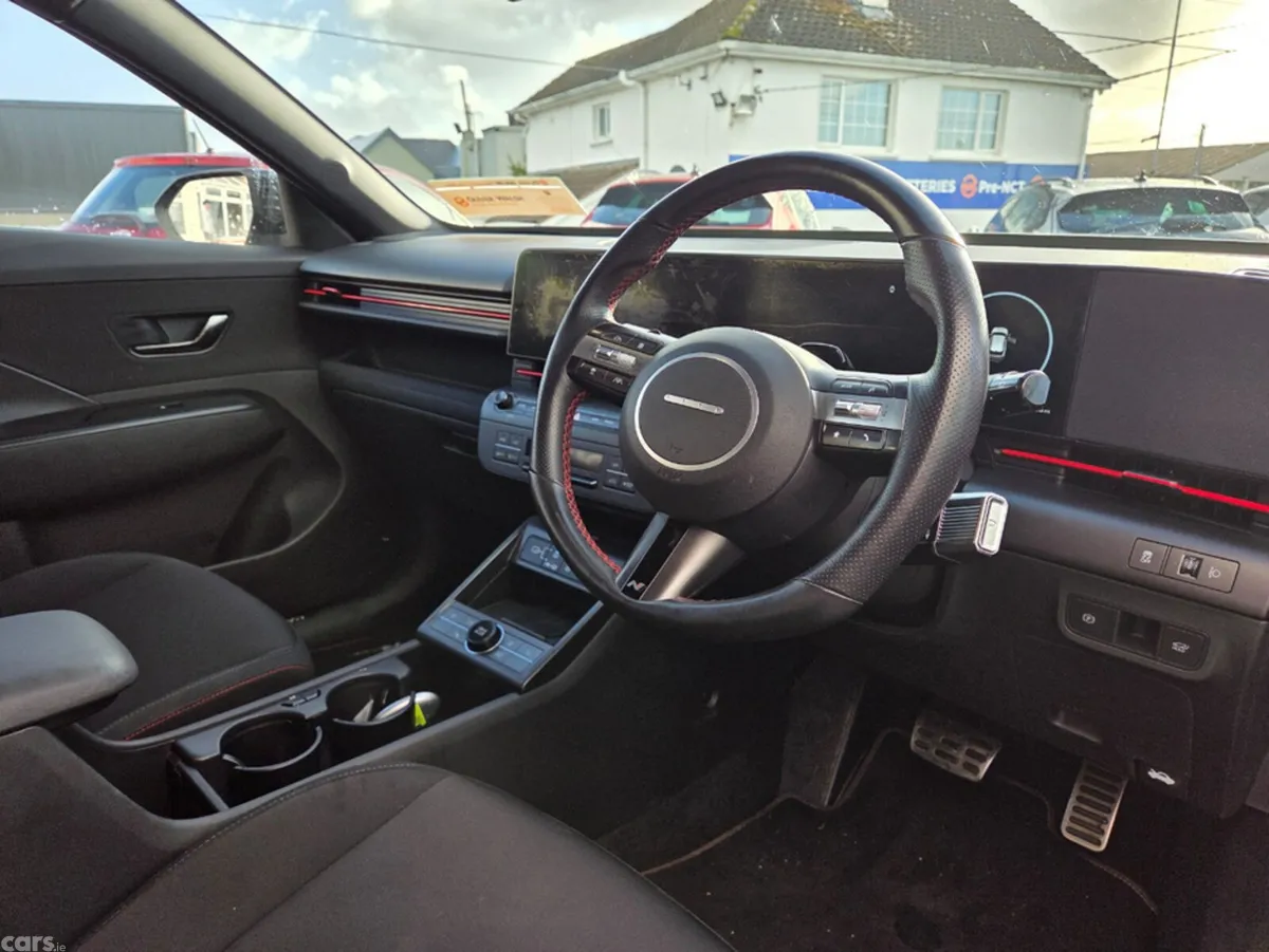 Hyundai KONA Hatchback, Electric, 2025, Silver