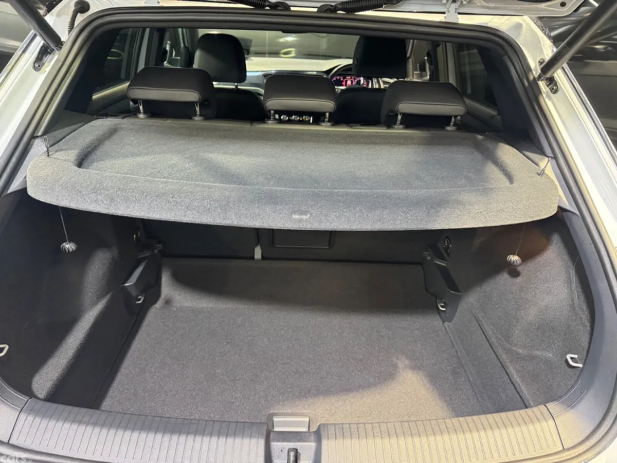Volkswagen T-Roc SUV, Diesel, 2021, White